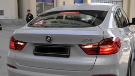 Некоторые призеры Пхенчхана уже заявили, что хотят продать подарочные автомобили.