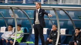 Суббота. Санкт-Петербург. "Зенит" - "Амкар" - 0:0. Роберто МАНЧИНИ.