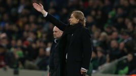 Суббота. Краснодар. "Краснодар" - "Ростов" - 3:1. Валерий КАРПИН (справа) и Игорь ШАЛИМОВ.