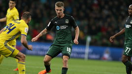 Суббота. Краснодар. "Краснодар" - "Ростов" - 3:1. В атаке Олег ШАТОВ.