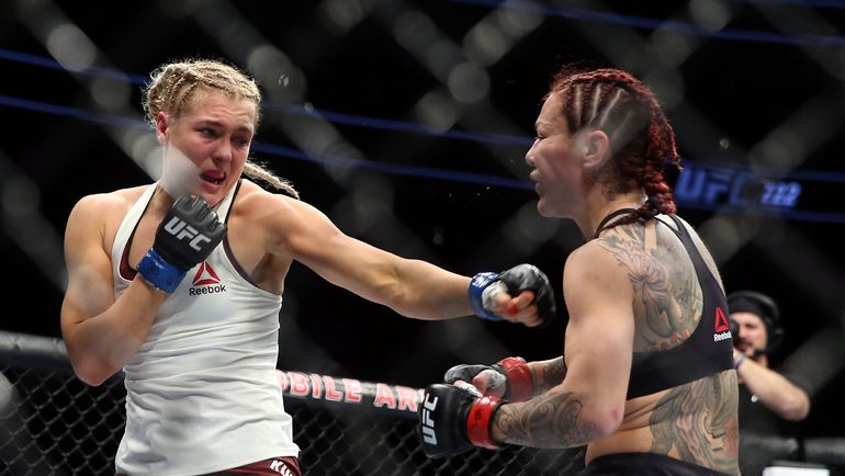 Яна КУНИЦКАЯ (слева) и Кристиана Жустину. Фото AFP Яна КУНИЦКАЯ (слева) и Кристиана Жустину. Фото AFP