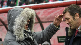 Воскресенье. Москва. Черкизово. "Локомотив" - "Спартак" - 0:0. Юрий СЕМИН и Массимо КАРРЕРА.