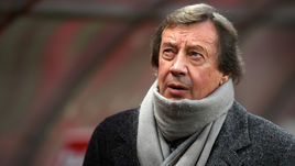 Главный тренер "Локомотива" Юрий СЕМИН.