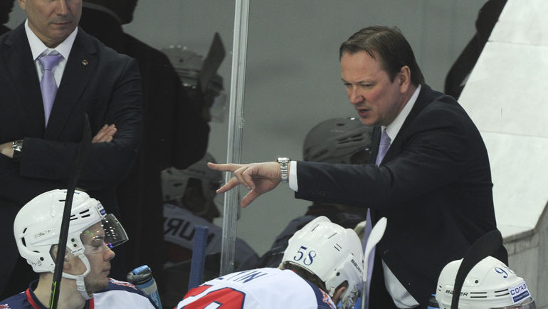 Петерис СКУДРА и его команда. Но его ли? Фото photo.khl.ru Петерис СКУДРА и его команда. Но его ли? Фото photo.khl.ru