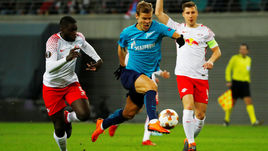 Четверг. Лейпциг. "Лейпциг" - "Зенит" - 2:1. Гости сохранили шансы на выход в следующий раунд, но общие итоги матча совсем неутешительные.