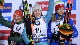 Сегодня. Контиолахти. Франциска ХИЛЬДЕБРАНД, Дарья ДОМРАЧЕВА и Лиза ВИТТОЦЦИ (слева направо).