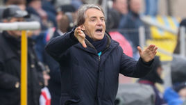 Воскресенье. Ростов-на-Дону. "Ростов" - "Зенит" - 0:0. Роберто МАНЧИНИ.