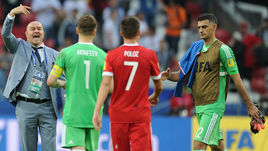 Станислав ЧЕРЧЕСОВ (слева) вызвал Владимира ГАБУЛОВА (справа) в сборную.