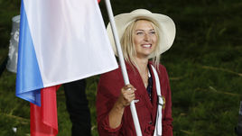 Зачем Шарапова сфотографировалась с американским флагом