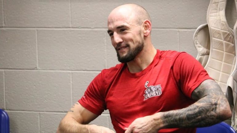 Крис ЛЕВЕЙЕ. Крис ЛЕВЕЙЕ.