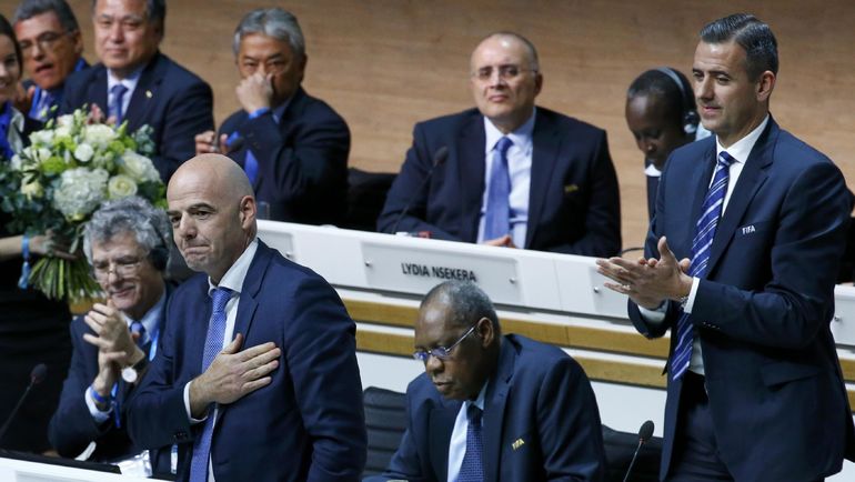 26 февраля 2016 года. Цюрих. Джанни ИНФАНТИНО после победы на досрочных выборах президента ФИФА. Фото REUTERS 26 февраля 2016 года. Цюрих. Джанни ИНФАНТИНО после победы на досрочных выборах президента ФИФА. Фото REUTERS