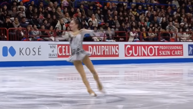 1. Именно этот выезд после каскада тройной лутц-тройной риттбергер стоил Алине Загитовой первого места в короткой программе. 1. Именно этот выезд после каскада тройной лутц-тройной риттбергер стоил Алине Загитовой первого места в короткой программе.