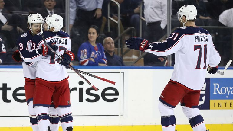Артемий ПАНАРИН (слева), Кэм АТКИНСОН и Ник ФОЛЬИНО (справа). Фото AFP Артемий ПАНАРИН (слева), Кэм АТКИНСОН и Ник ФОЛЬИНО (справа). Фото AFP