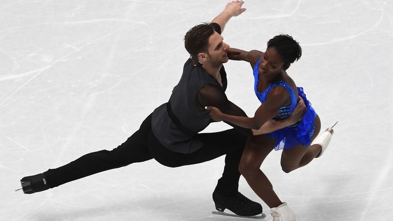 Вчера. Милан. Ванесса ДЖЕЙМС и Морган СИПРЕ. Фото AFP Вчера. Милан. Ванесса ДЖЕЙМС и Морган СИПРЕ. Фото AFP