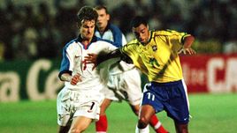 18 ноября 1998 года. Форталезе. Бразилия - Россия - 5:1. Сергей СЕМАК и ДЕНИЛСОН.
