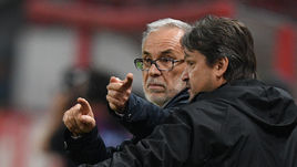 18 сентября 2017 года. Москва. "Локомотив" - "Амкар" - 0:1. Гаджи ГАДЖИЕВ (слева) и Вадим ЕВСЕЕВ побеждают фаворита на его стадионе в Черкизове в матче 10-го тура премьер-лиги.