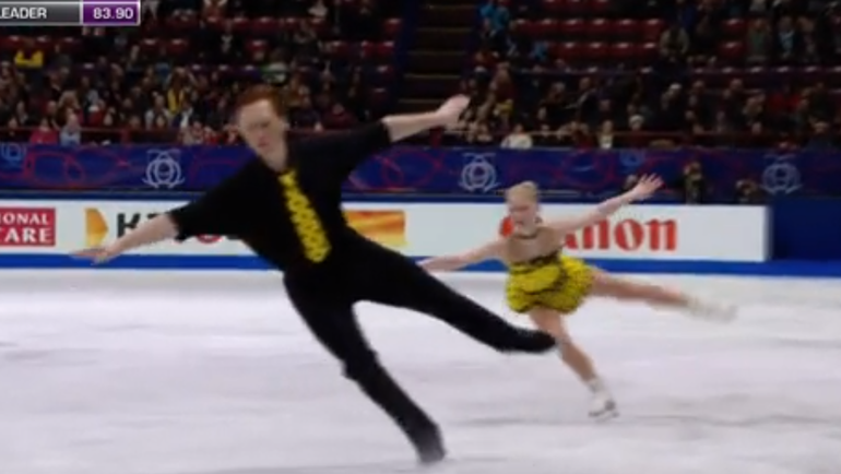 Приземление Евгении ТАРАСОВОЙ и Владимира МОРОЗОВА после сальхова, который был не тройным, а двойным. Приземление Евгении ТАРАСОВОЙ и Владимира МОРОЗОВА после сальхова, который был не тройным, а двойным.