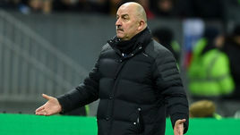 Пятница. Москва. Лужники. Россия – Бразилия – 0:3. Станислав ЧЕРЧЕСОВ.