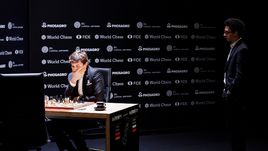 Вчера. Берлин. Сергей КАРЯКИН (слева) против Левона АРОНЯНА.