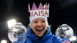 Воскресенье. Тюмень. Кайса МЯКЯРЯЙНЕН завоевала Большой Хрустальный глобус в общем зачете и Малый Хрустальный глобус в зачете масс-стартов.