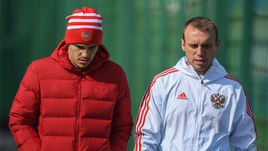 Роман ЗОБНИН (слева, с одноклубником Денисом ГЛУШАКОВЫМ) вернулся в "Спартак" из сборной с травмой.