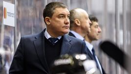 Главный тренер "Трактора" Анвар ГАТИЯТУЛИН.