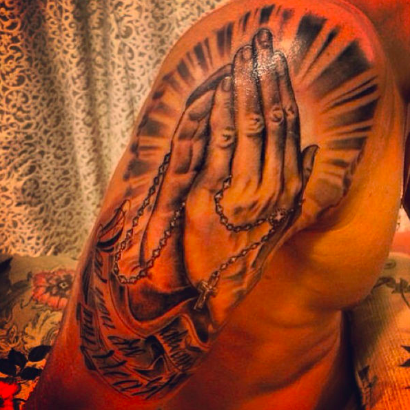 Дмитрий Тарасов или Раул Мейрелеш (правильный ответ - Тарасов). Дмитрий Тарасов или Раул Мейрелеш (правильный ответ - Тарасов).