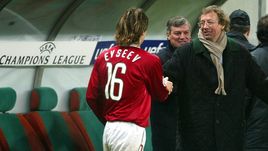 21 октября 2003 года. "Локомотив" - "Интер" - 3:0. Юрий СЕМИН (справа) и Вадим ЕВСЕЕВ.