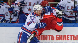 Вчера. Москва. ЦСКА - СКА - 2:1. Силовой прием Сергея ШИРОКОВА (№52).