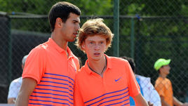 Молодые звезды сборной России Карен ХАЧАНОВ (слева) и Андрей РУБЛЕВ.