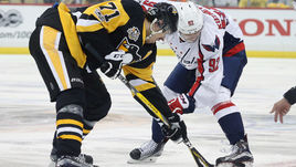 Евгений МАЛКИН (№71) и Евгений КУЗНЕЦОВ (№92).