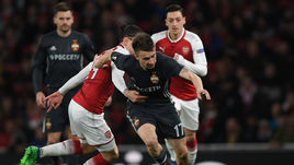 Четверг. Лондон. "Арсенал" - ЦСКА - 4:1. Александр ГОЛОВИН (№ 17).