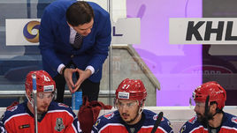 Игорь НИКИТИН с игроками ЦСКА.