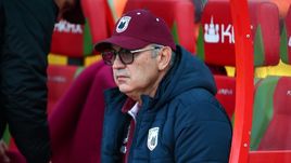 Суббота. Казань. "Рубин" - "Ахмат" - 2:1. Главный тренер казанской команды Курбан БЕРДЫЕВ.