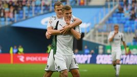 Суббота. Санкт-Петербург. "Зенит" - "Краснодар" - 1:2. Виктор КЛАССОН и Олег ШАТОВ празднуют гол.