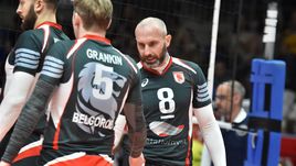 Вторник. Анкара. "Зират Банкаси" – "Белогорье" – 2:3. Сергей ТЕТЮХИН (№ 8).