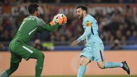 Вторник. Рим. "Рома" – "Барселона" – 3:0. Лионель МЕССИ не смог забить АЛИССОНУ.