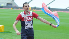 10 августа 2017 года. Лондон. Победный финиш спецкора "СЭ" Владимира ИВАНОВА на 800-метровке в забеге журналистов на чемпионате мира по легкой атлетике. Впереди нашего коллегу ждут куда более серьезные испытания.