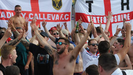 Столкновения английских фанатов с полицией и россиянами в Марселе стало одной из самых обсуждаемых тем во время Евро-2016.