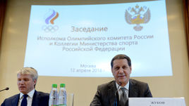 Вчера. Москва. Павел КОЛОБКОВ (слева) и Александр ЖУКОВ на заседании исполкома ОКР.