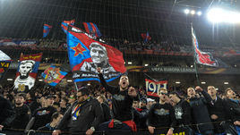 Четверг. Москва. ЦСКА - "Арсенал" - 2:2. Фанаты красно-синих всю игру поддерживали свою команду. Англичане остались в восторге. Почти все.