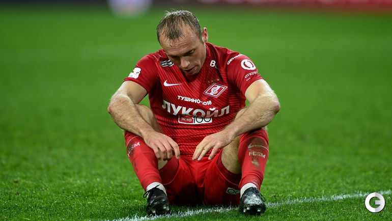 Среда. Москва. "Спартак" - "Тосно" - 1:1, пенальти - 4:5. Денис ГЛУШАКОВ.