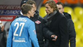 27 октября 2010. Москва. "Спартак" - "Зенит" - 1:0. Стычка Игоря ДЕНИСОВА и Валерия КАРПИНА после игры.