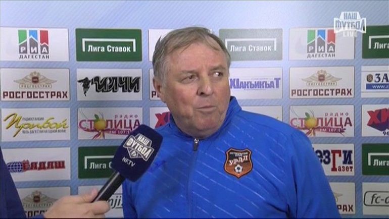 Флеш-интервью Александра ТАРХАНОВА закончилось из-за нецензурной брани за кадром. Флеш-интервью Александра ТАРХАНОВА закончилось из-за нецензурной брани за кадром.