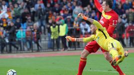 Вчера. Тула. "Арсенал" - "Зенит" - 3:3. 88-я минута. Артем ДЗЮБА сравнивает счет.