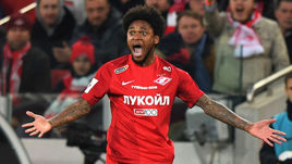 Понедельник. Москва. "Спартак" - "Ахмат" - 1:3. ЛУИЗ АДРИАНУ забил, но это не помогло его команде.