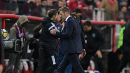 Понедельник. Москва. "Спартак" - "Ахмат" - 1:3. Массимо КАРРЕРА.