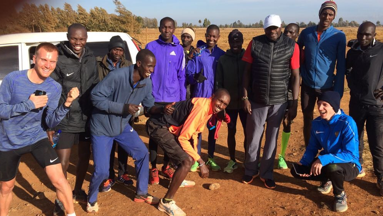 Степан КИСЕЛЕВ (внизу справа). Фото из личного архива Степана Киселева Степан КИСЕЛЕВ (внизу справа). Фото из личного архива Степана Киселева