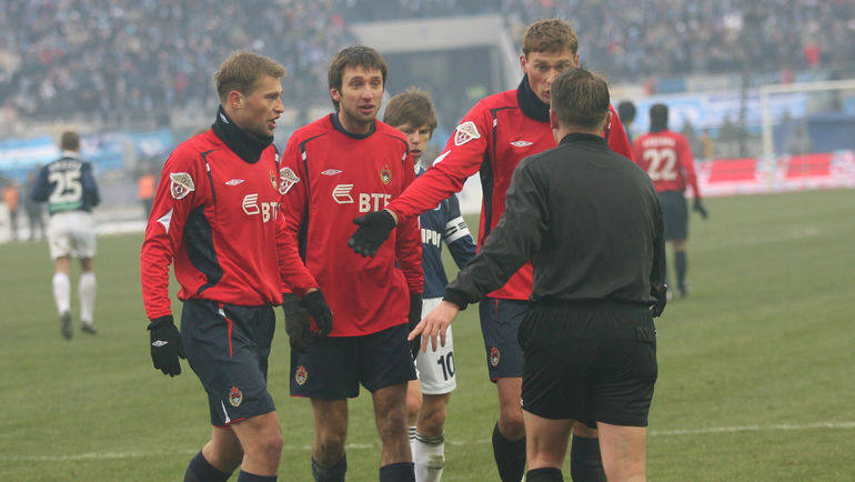 Алексей БЕРЕЗУЦКИЙ, Дейвидас ШЕМБЕРАС, Андрей АРШАВИН, Василий БЕРЕЗУЦКИЙ и Владимир ПЕТТАЙ. Фото Александр ВИЛЬФ Алексей БЕРЕЗУЦКИЙ, Дейвидас ШЕМБЕРАС, Андрей АРШАВИН, Василий БЕРЕЗУЦКИЙ и Владимир ПЕТТАЙ. Фото Александр ВИЛЬФ