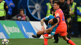 Сегодня. Санкт-Петербург. "Зенит" - ЦСКА - 0:0. Сине-бело-голубые потеряли шансы на чемпионство.